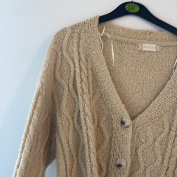 Altar’d State Sweater - Picture 4 of 10